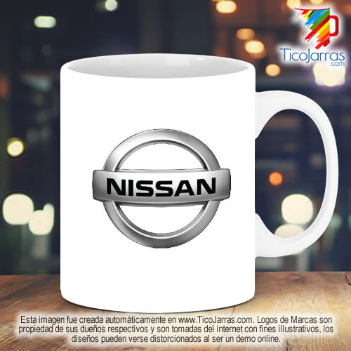 Taza con emblema Nissan